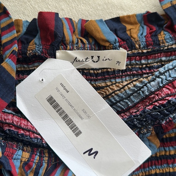 Cute top - Picture 2 of 5